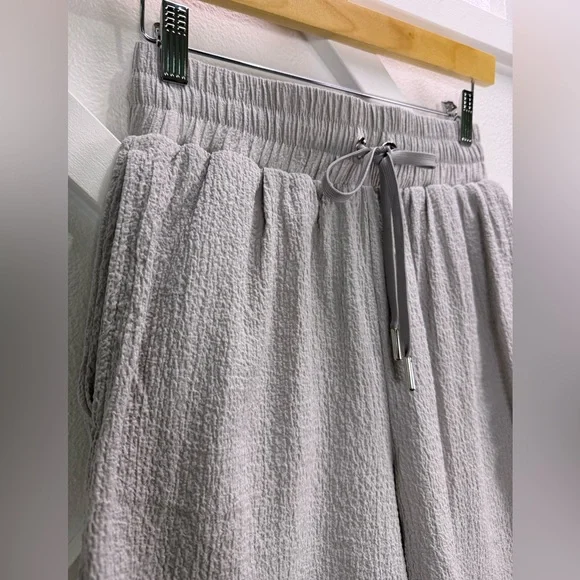 Maniere De Voir Men’s Seersucker Shorts Grey Size Medium - Picture 3 of 9